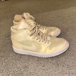 Air Jordan 1’s in a Womens 8 1/2